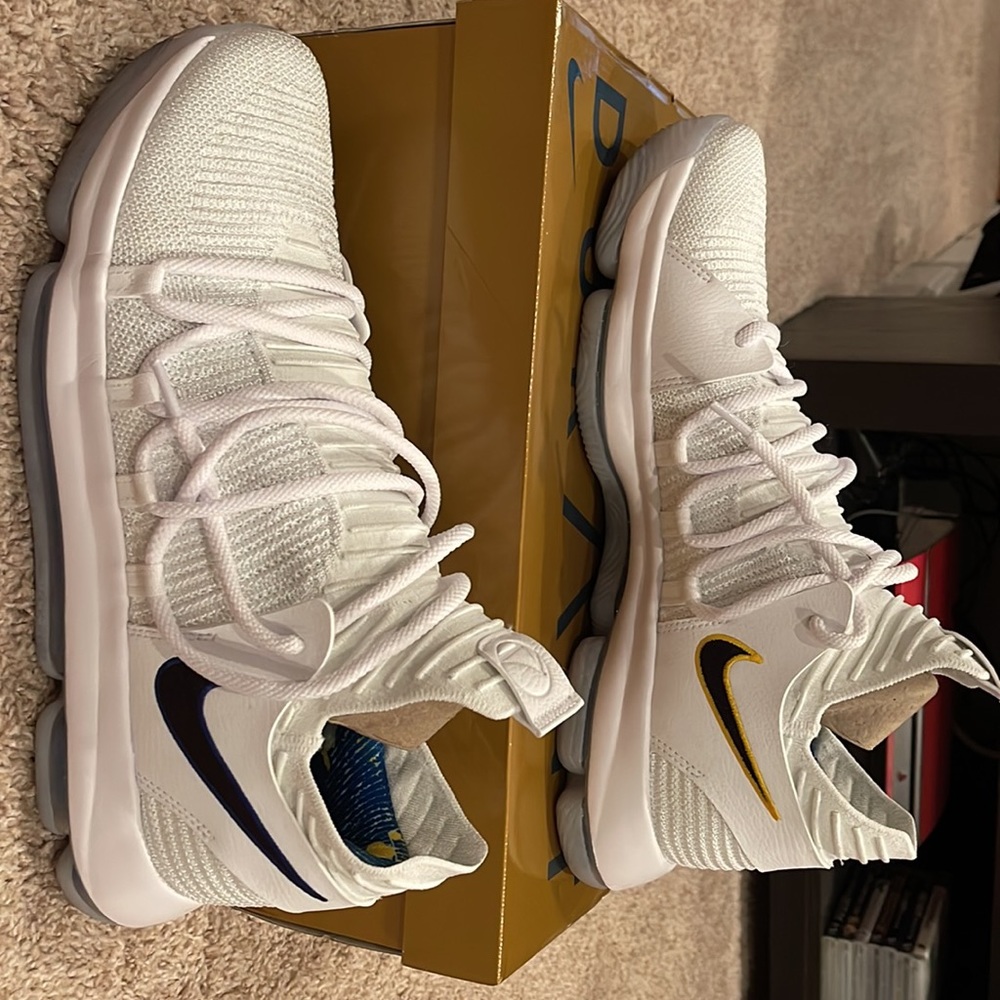 NIKE Zoom KD10